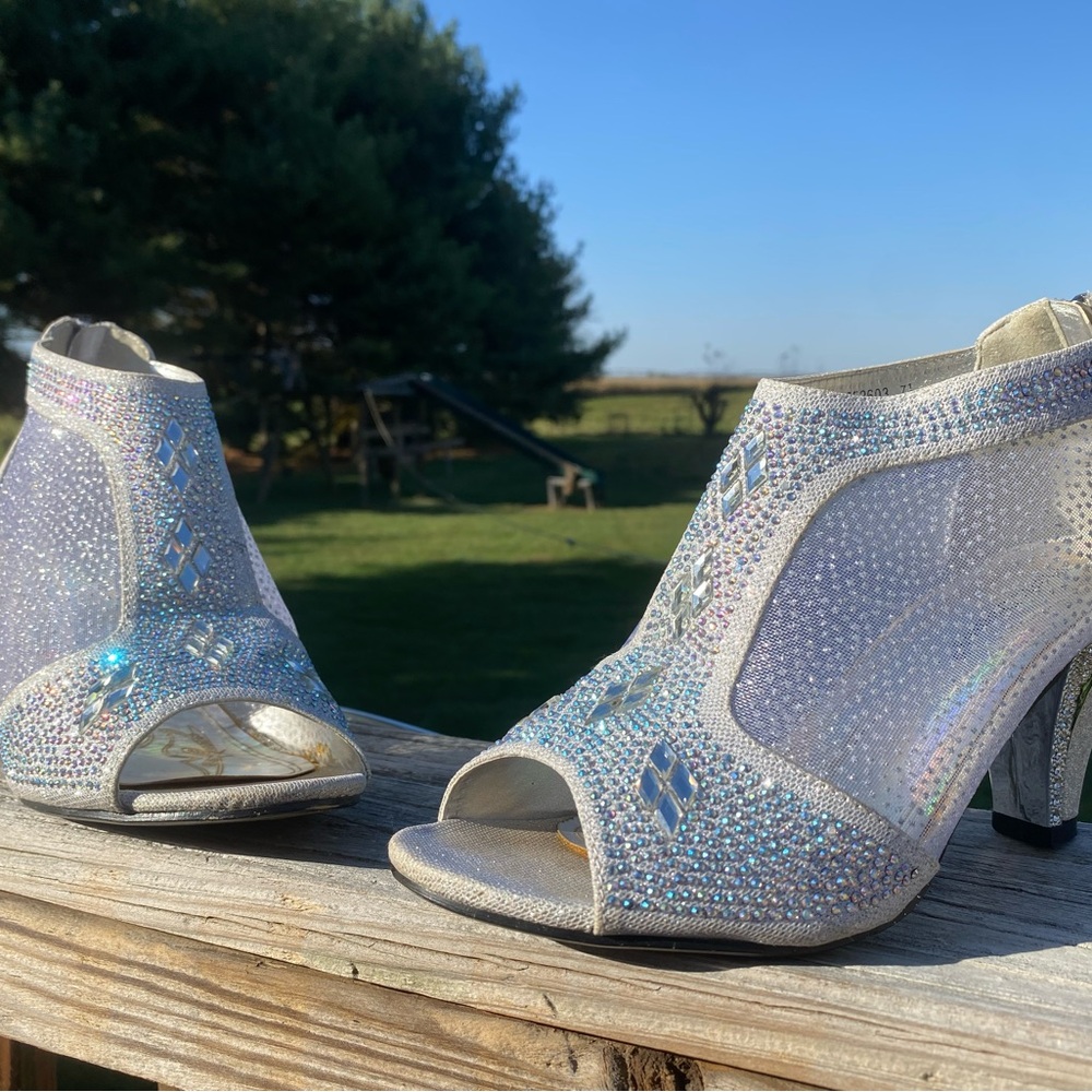 Pierre Dumas Rhinestone Silver Glitter Peep Toe Mesh Pump Studded High Heels 7.5